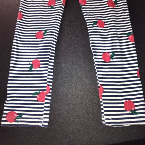 Pre-Owned Children's Place 2-Piece Matching Apples Printed on White & Navy Blue - Picture 11 of 13